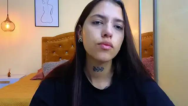 Abby_roussee from StripChat is Freechat