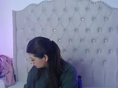 Abril_Squirt from StripChat is Freechat