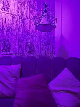 AbyThompson from StripChat is Freechat