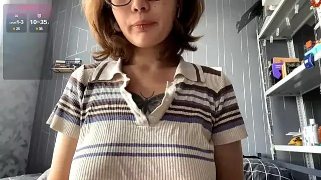 AchievedBlue from StripChat is Freechat