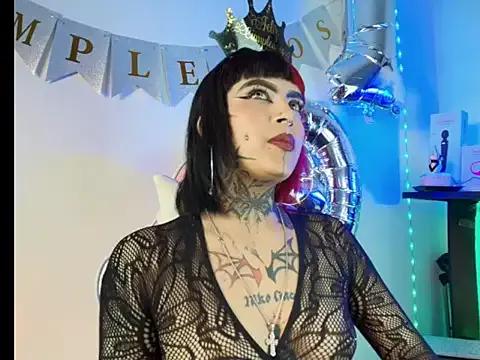 Adamsniki from StripChat is Freechat
