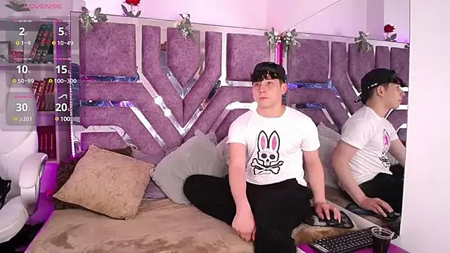 Adann_walker_ from StripChat is Freechat