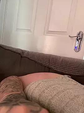 AddictiveRose_25 from StripChat is Freechat