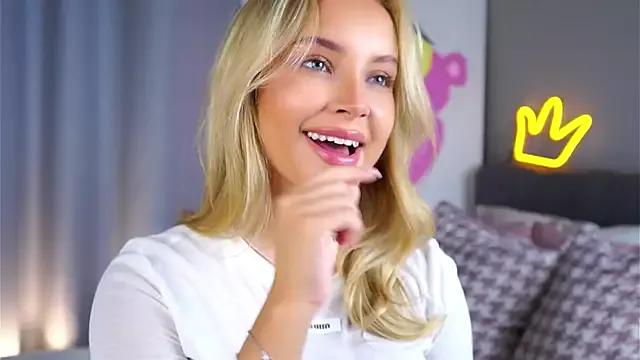 Girls free live sex cams: Check out the satisfaction of typing and cam2cam with our sensual livestreamers, who will teach you all about temptation and desires with their smoking hot physiques.
