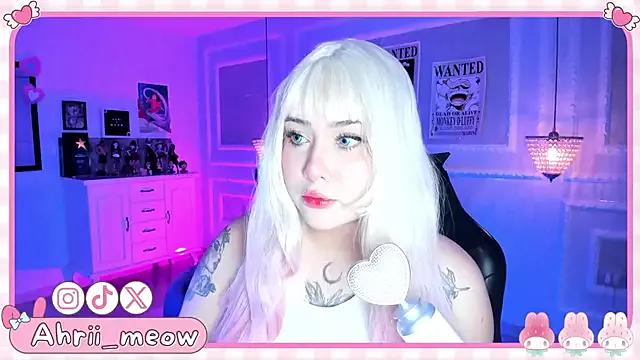 Girls free live sex cams: Check out the satisfaction of typing and cam2cam with our sensual livestreamers, who will teach you all about temptation and desires with their smoking hot physiques.