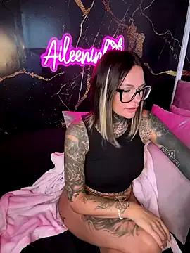 Girls free live sex cams: Check out the satisfaction of typing and cam2cam with our sensual livestreamers, who will teach you all about temptation and desires with their smoking hot physiques.