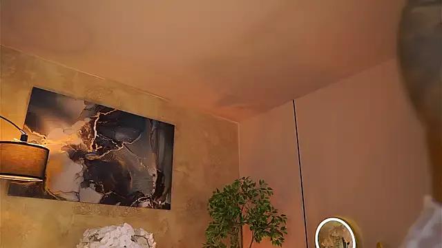 Photos of AishaaDevoe from StripChat is Freechat