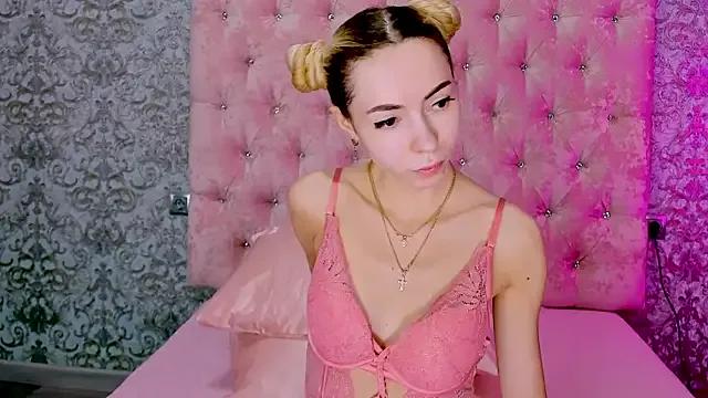 Photos of Akilla_Queen from StripChat is Freechat
