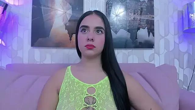 alanaflores_ from StripChat is Freechat