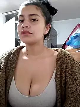 AlanaHotxx from StripChat is Freechat