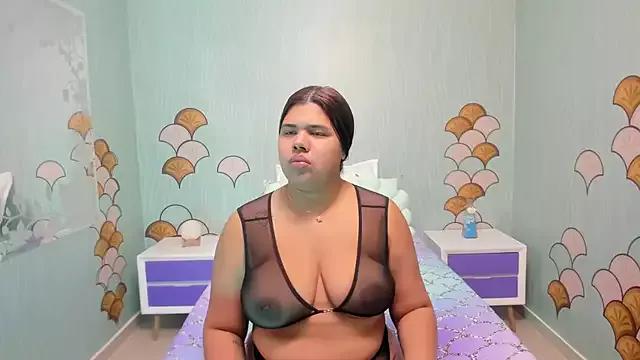 alanna__fox from StripChat is Freechat