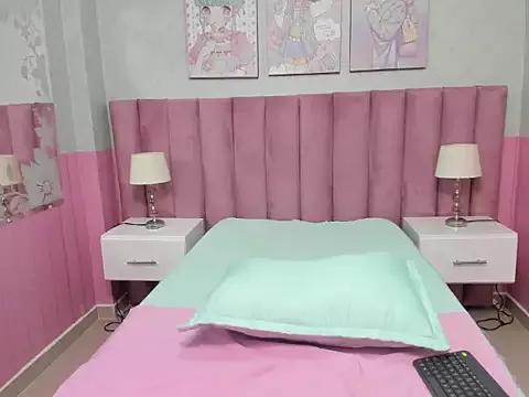 alanna__fox from StripChat is Freechat