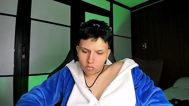 AlanRed_ from StripChat is Freechat