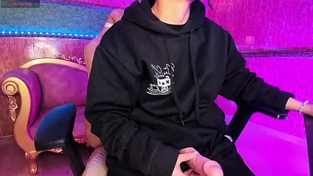 Ale_sweety_ from StripChat is Freechat