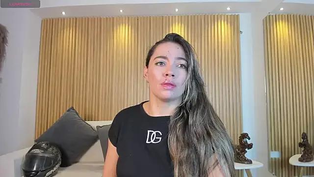 Alessia_Taylorr from StripChat is Freechat