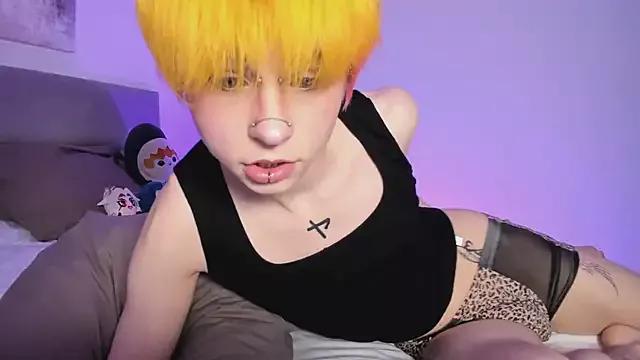 Girls free live sex cams: Check out the satisfaction of typing and cam2cam with our sensual livestreamers, who will teach you all about temptation and desires with their smoking hot physiques.