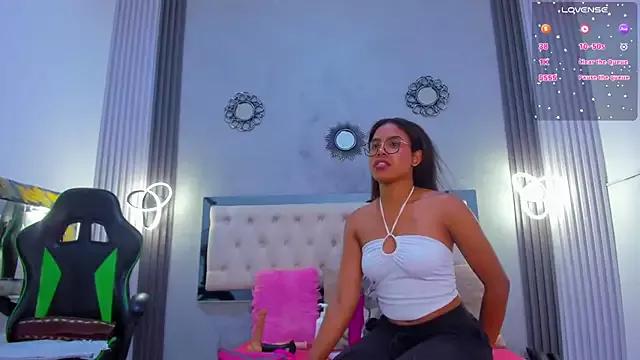 alexa_andherson from StripChat is Freechat