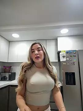 Alexa_seexy1 from StripChat is Freechat