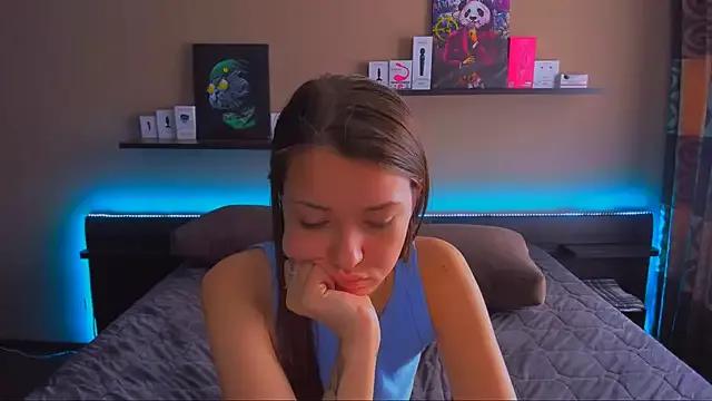 AlexaBarkley from StripChat is Freechat