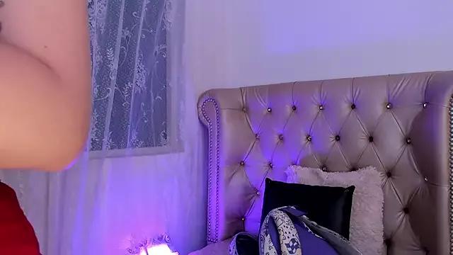 AlexaFoxy18 from StripChat is Freechat