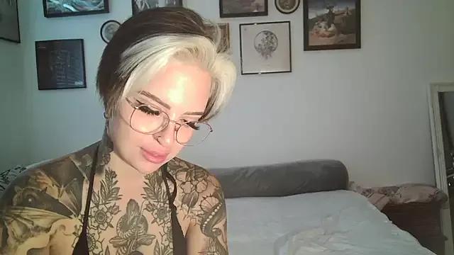 Girls free live sex cams: Check out the satisfaction of typing and cam2cam with our sensual livestreamers, who will teach you all about temptation and desires with their smoking hot physiques.