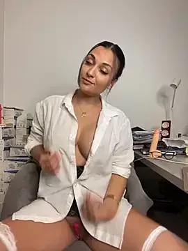 AlexandraRand from StripChat is Freechat