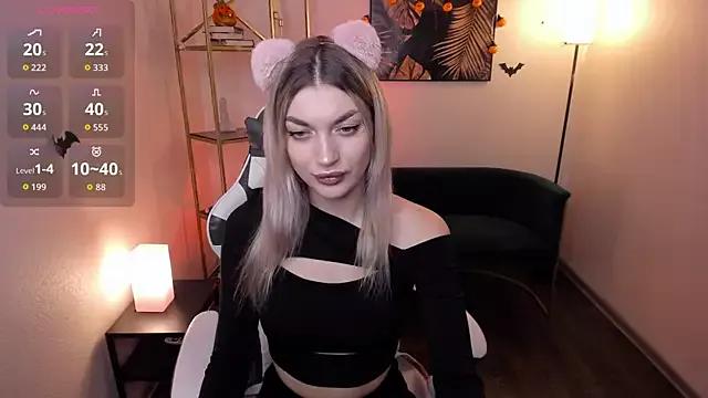 Alice_Cutieee from StripChat is Freechat