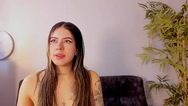 Alice_Vixen from StripChat is Freechat