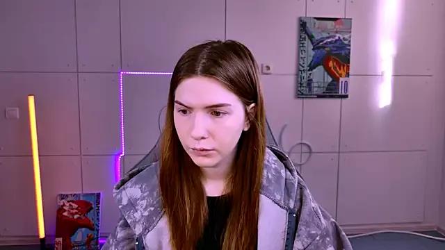 AliceCUNTach from StripChat is Freechat