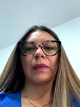 alicee16 from StripChat is Freechat