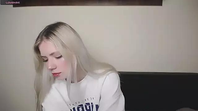 AliceHotty_ from StripChat is Freechat