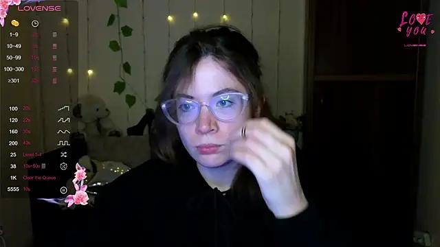 Girls free live sex cams: Check out the satisfaction of typing and cam2cam with our sensual livestreamers, who will teach you all about temptation and desires with their smoking hot physiques.