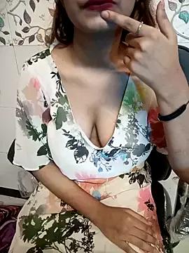 Photos of Alina_398 from StripChat is Freechat