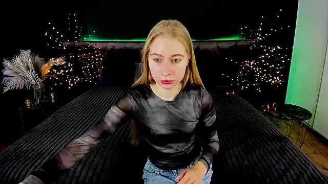 Alina_Blonde from StripChat is Freechat