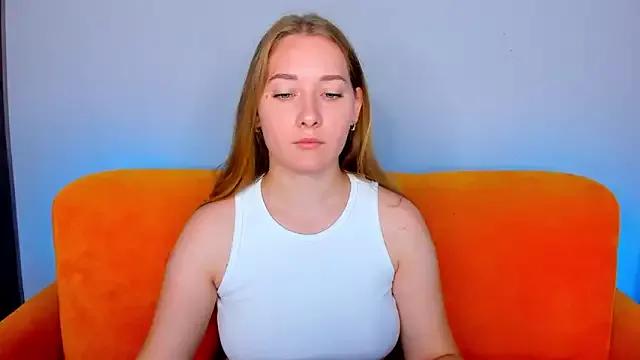 AlinaVice from StripChat is Freechat