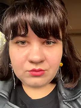 Alisa_ki from StripChat is Freechat