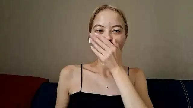 ALISALISAAS from StripChat is Freechat