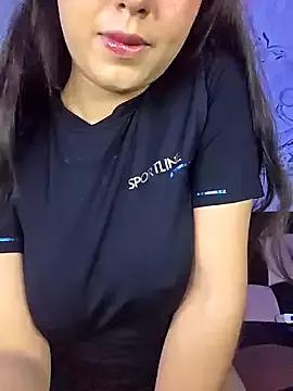 Alissun_ from StripChat is Freechat