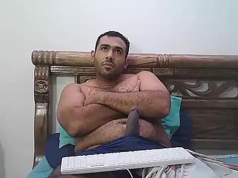 AlphaLatinoBear from StripChat is Freechat