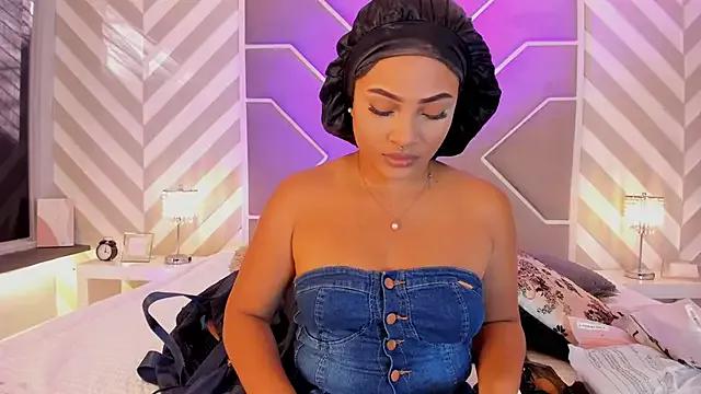 Aluna_sweet from StripChat is Freechat