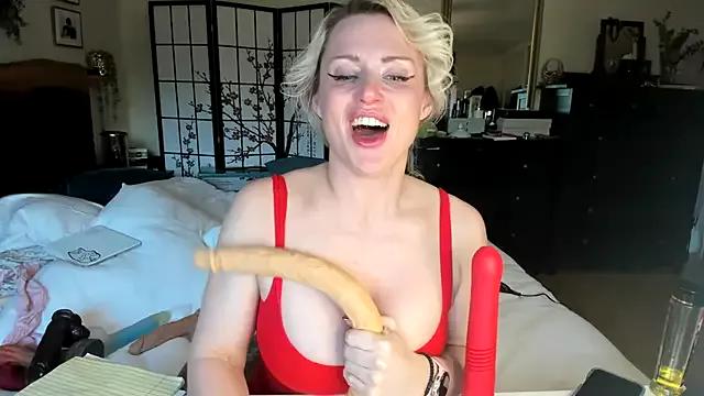 Girls free live sex cams: Check out the satisfaction of typing and cam2cam with our sensual livestreamers, who will teach you all about temptation and desires with their smoking hot physiques.