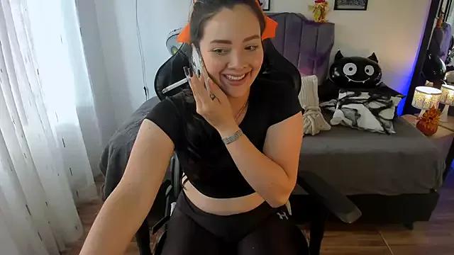 amaia_monet from StripChat is Freechat