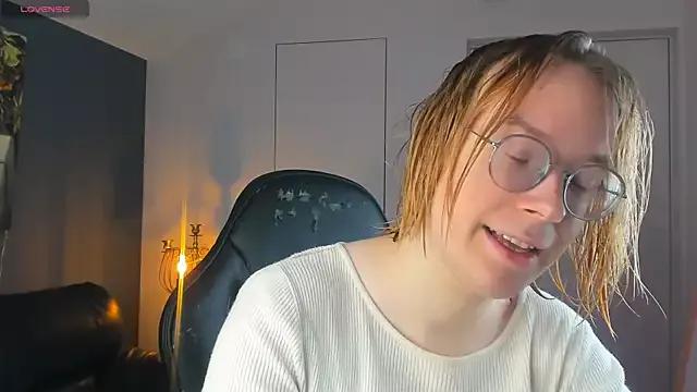Amanda_Butlerr from StripChat is Freechat
