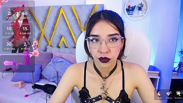 Photos of Amara_Davis from StripChat is Freechat