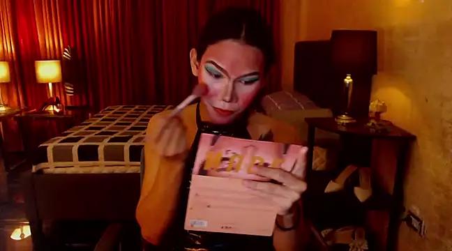 AmazingTransYurie from StripChat