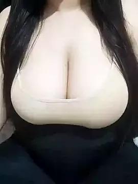 Amber-Sexy from StripChat is Freechat