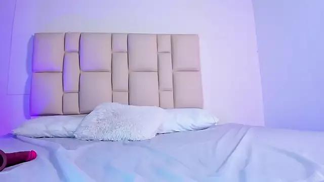 Amberbaker21 from StripChat is Freechat