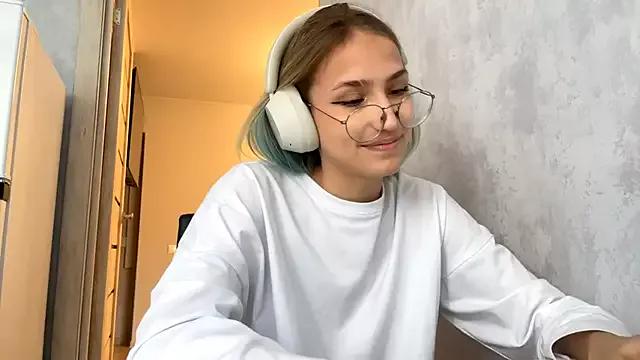 AmeliaCarter from StripChat is Freechat