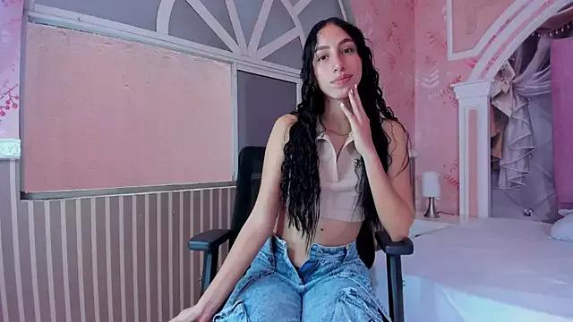 amira_pearl from StripChat is Freechat
