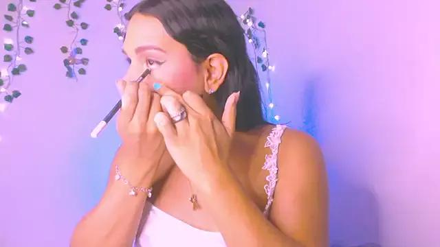 AndreaaFoxx from StripChat is Freechat